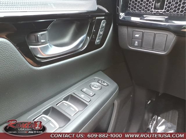 Used 2024 Honda CR-V Sport Touring image 28