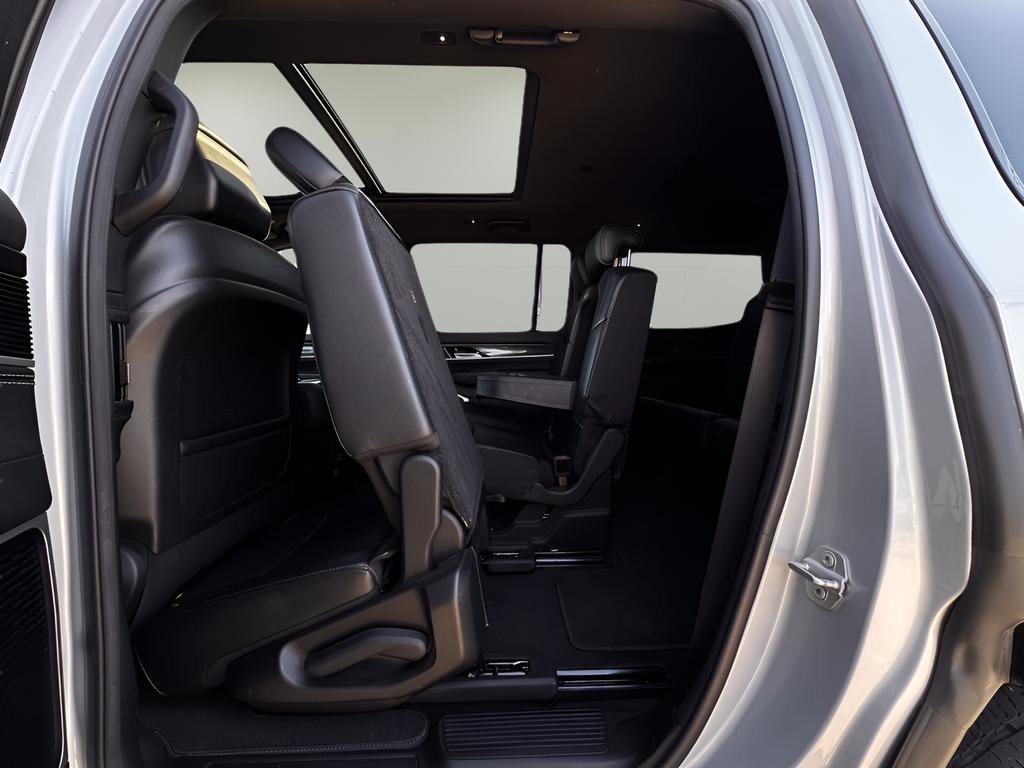 Used 2023 Jeep Wagoneer 4WD w/ Premium Group I image 32