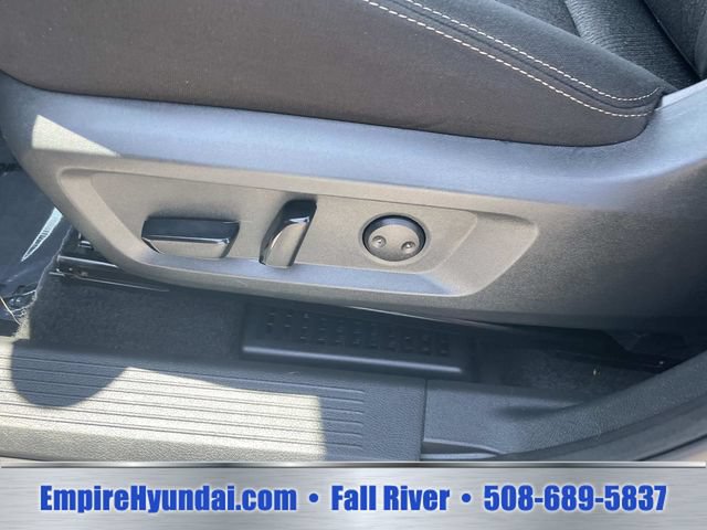 Used 2024 Nissan Rogue SV AWD/4WD image 19