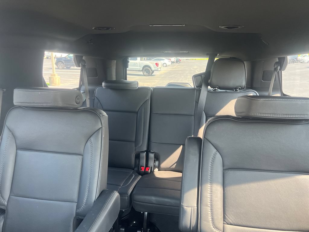 Used 2025 GMC Yukon Denali AWD/4WD image 23