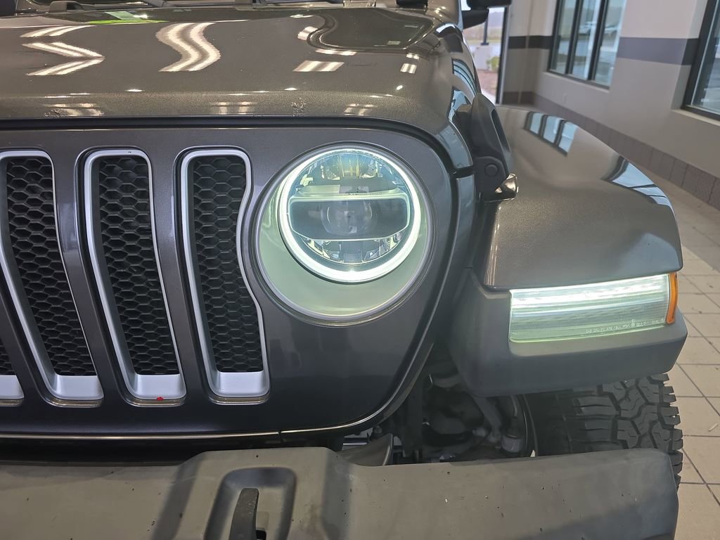 Used 2018 Jeep Wrangler Unlimited Sahara w/ LED Lighting Group image 19