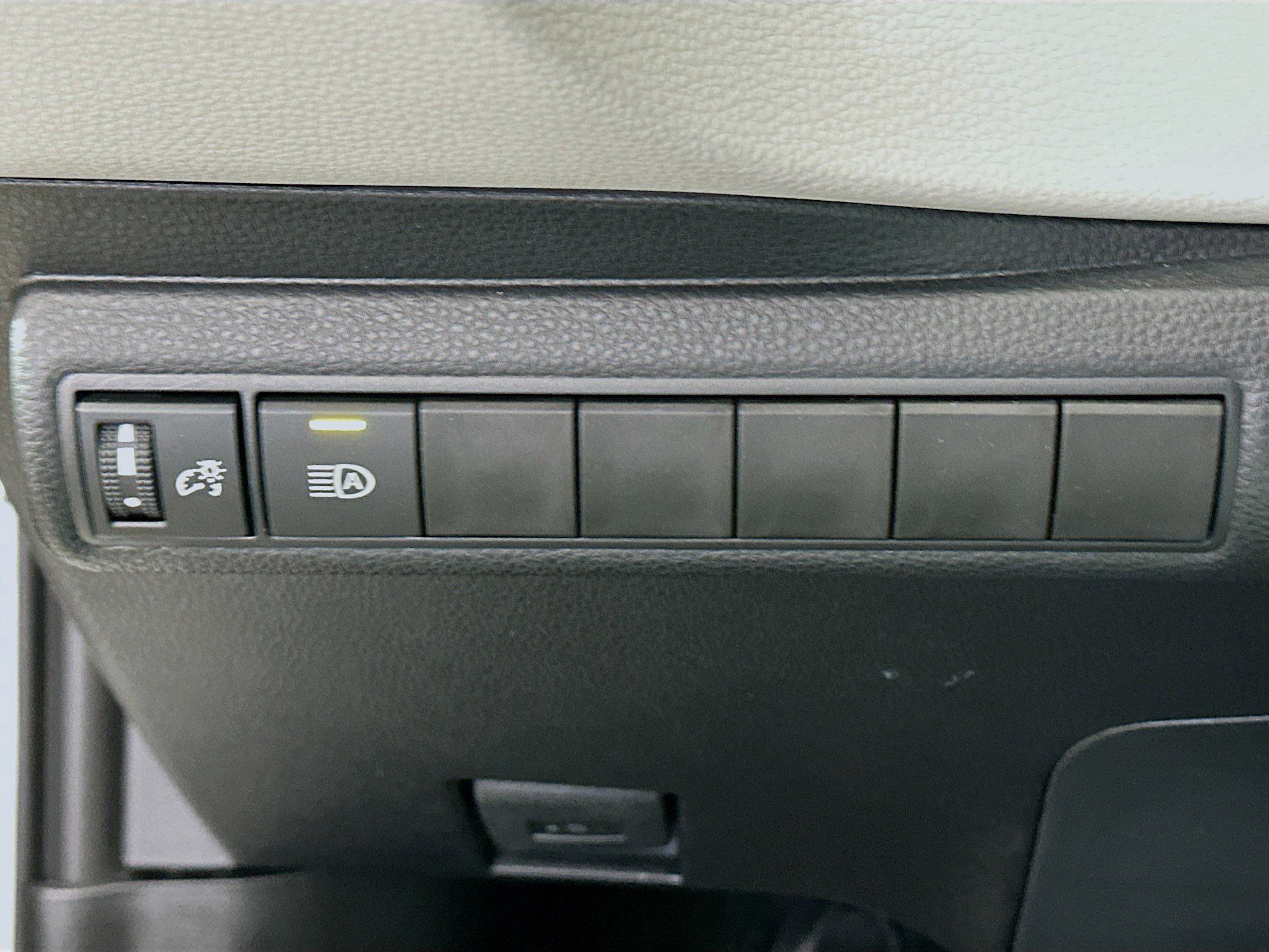 Used 2026 Toyota Corolla LE image 17