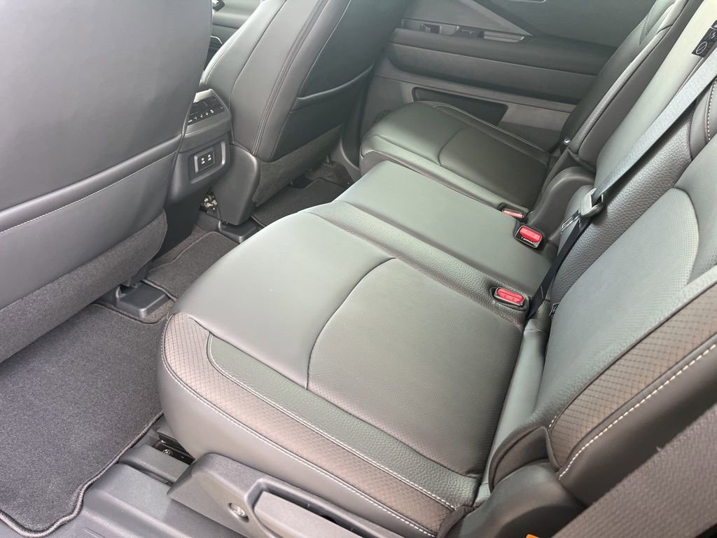 New 2026 Nissan Pathfinder SL FWD image 31
