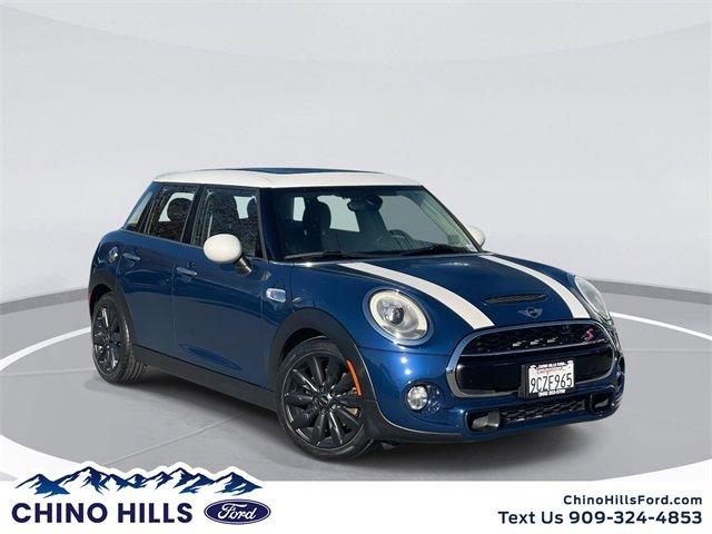 Used 2018 MINI Cooper S image 1
