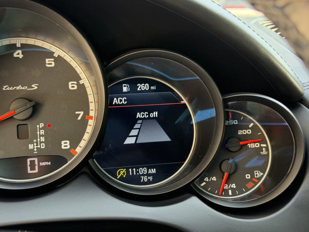 Used 2018 Porsche Cayenne Turbo S AWD/4WD image 36