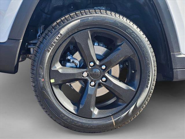 New 2026 Jeep Grand Cherokee Limited w/ Limited Altitude Package RWD image 11