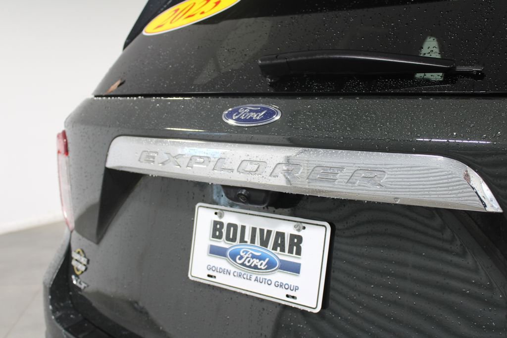 Used 2023 Ford Explorer XLT w/ Equipment Group 202A image 13