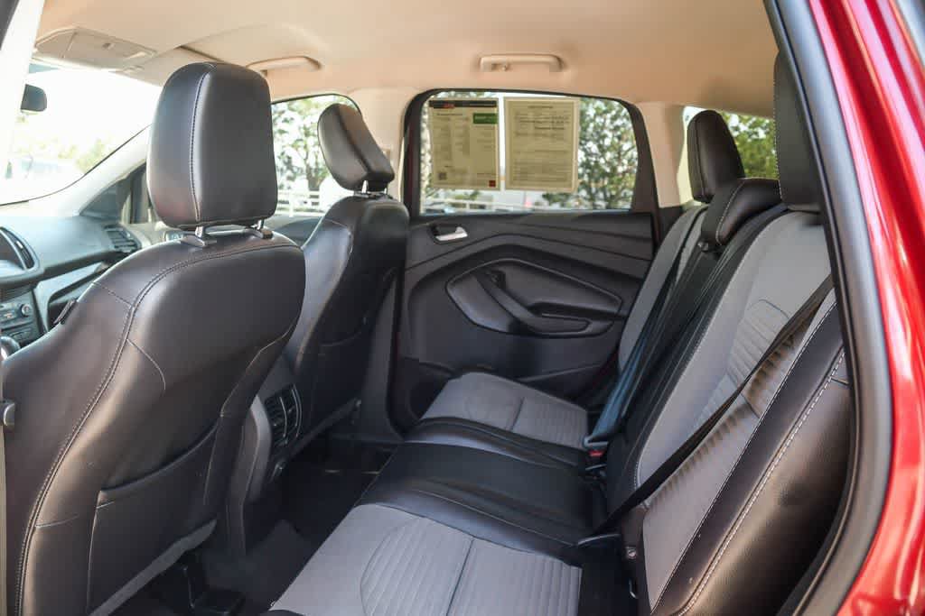 Used 2019 Ford Escape SE FWD image 18