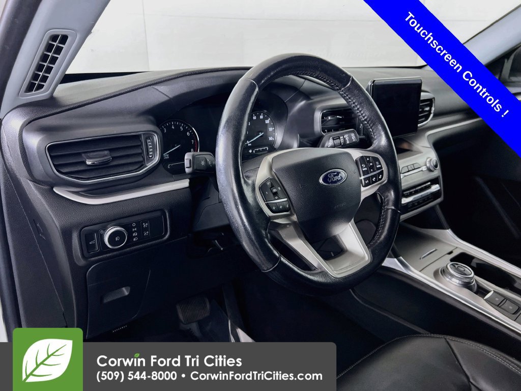 Used 2022 Ford Explorer XLT w/ Equipment Group 202A AWD/4WD image 3