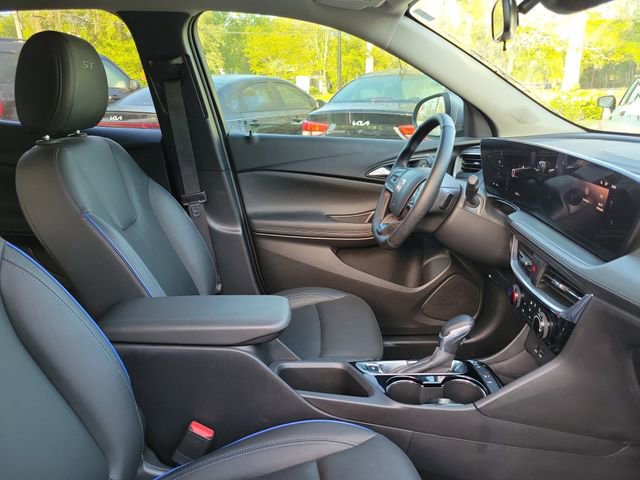 Used 2025 Buick Encore GX Sport Touring w/ Experience Buick Package image 35