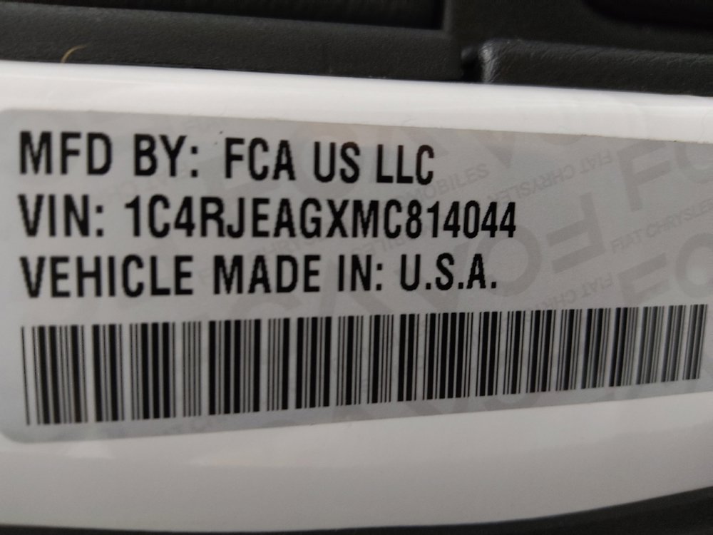 Used 2021 Jeep Grand Cherokee Freedom Edition RWD image 33