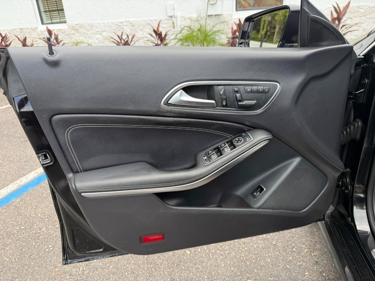 Used 2016 Mercedes-Benz CLA 250 image 23