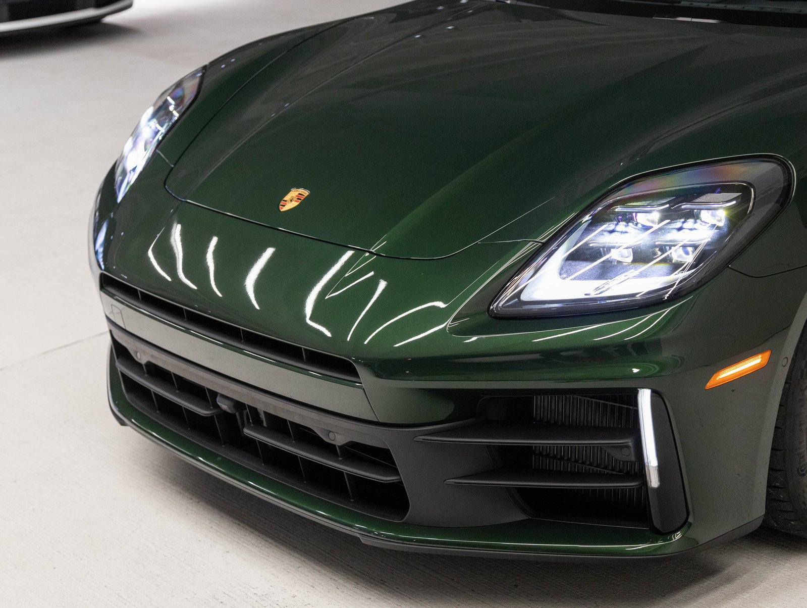 Certified 2026 Porsche Panamera RWD image 32