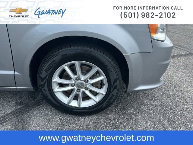Used 2019 Dodge Grand Caravan SXT FWD image 12