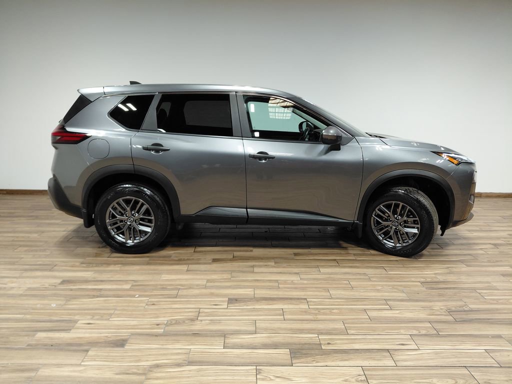Used 2023 Nissan Rogue S image 12