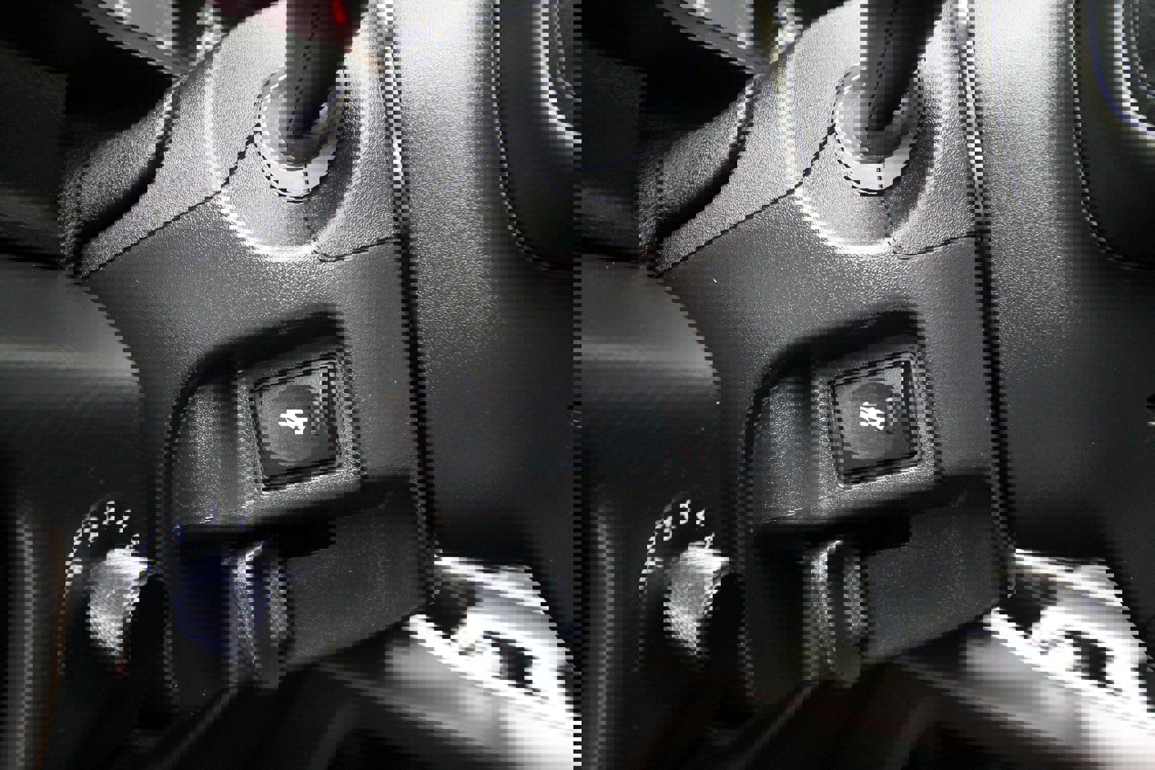 Used 2020 RAM 2500 Laramie image 26