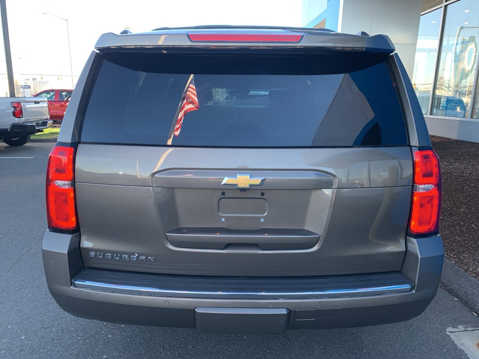 Used 2016 Chevrolet Suburban LTZ image 6