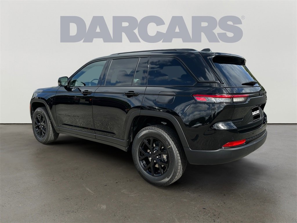 New 2025 Jeep Grand Cherokee Altitude image 5