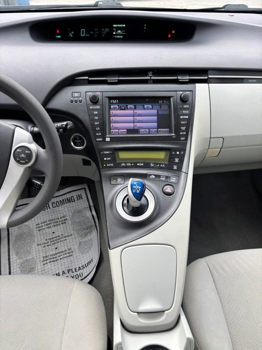 Used 2011 Toyota Prius Three w/ Solar Roof Pkg FWD image 10
