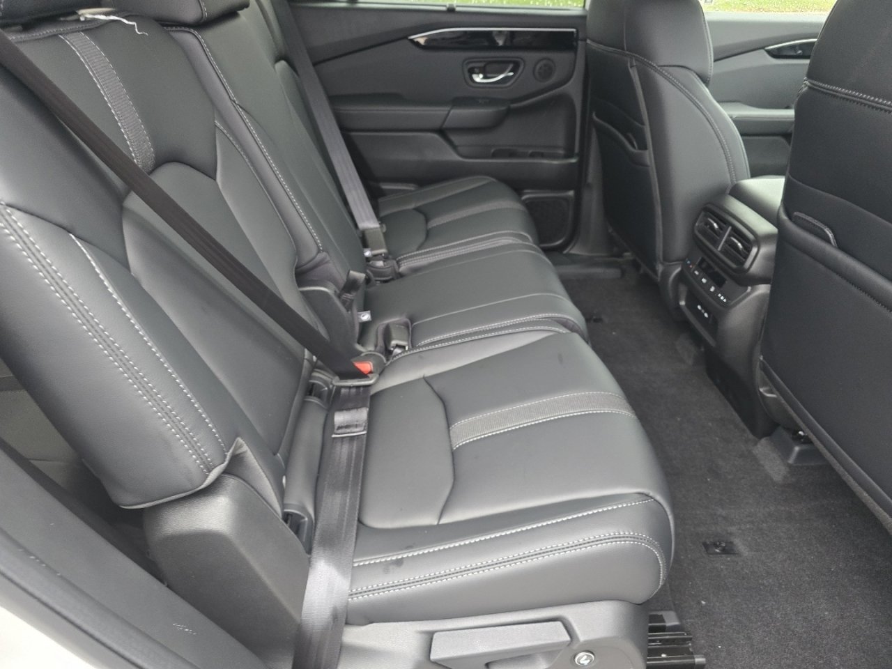 New 2025 Honda Pilot Touring image 23