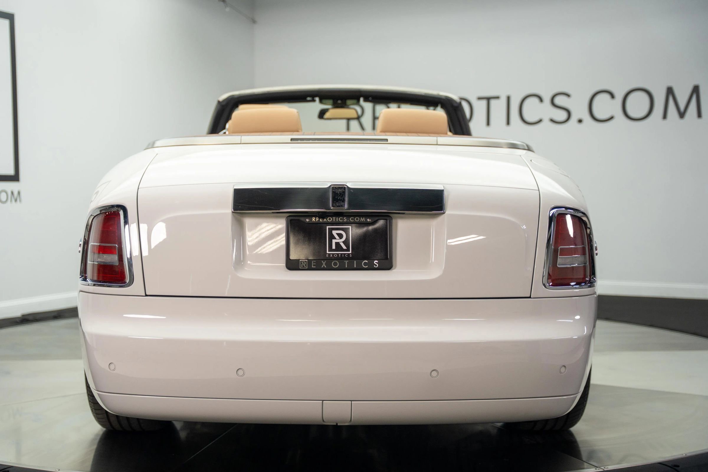 Used 2009 Rolls-Royce Phantom Drophead Coupe image 24