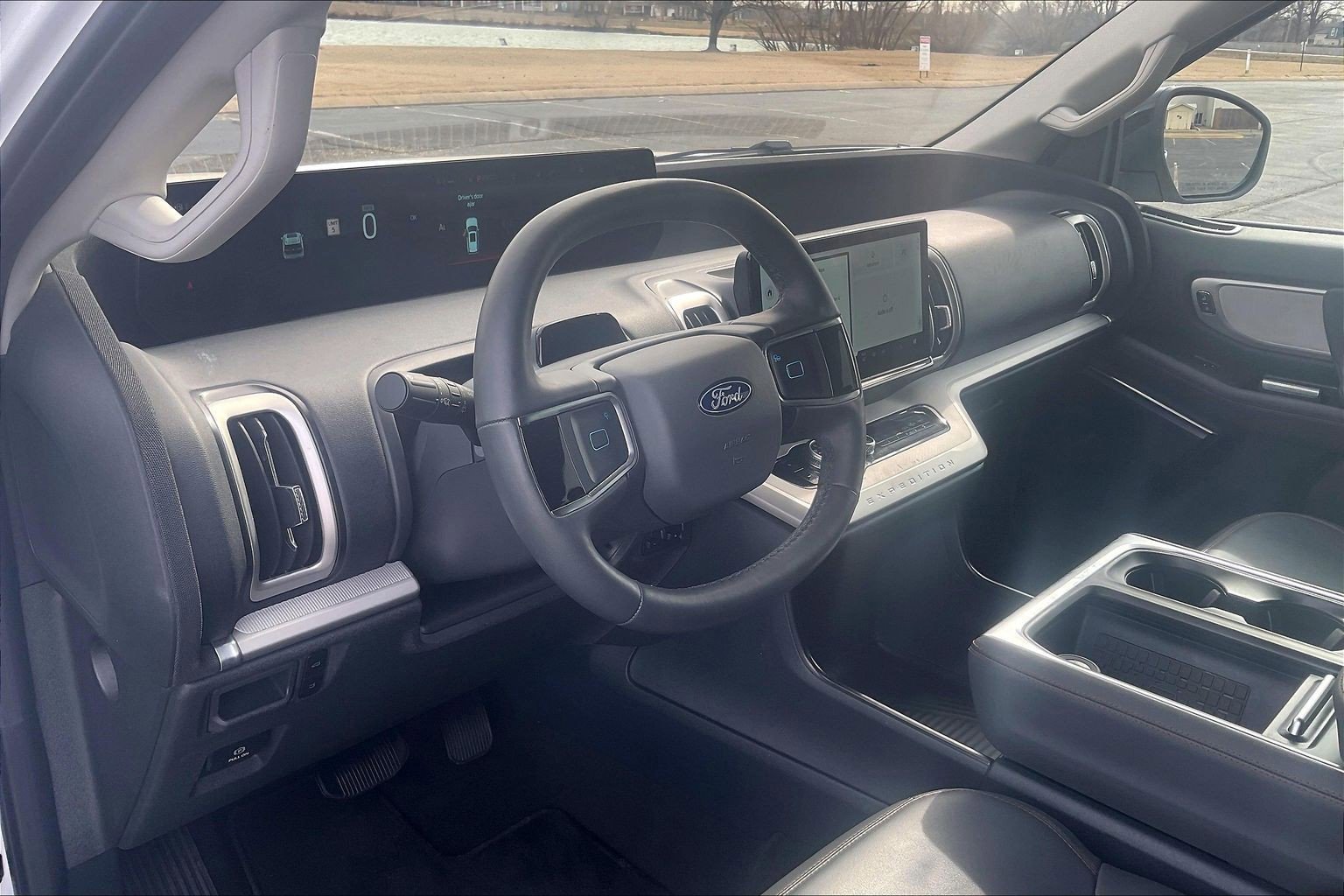 Used 2025 Ford Expedition Active image 15