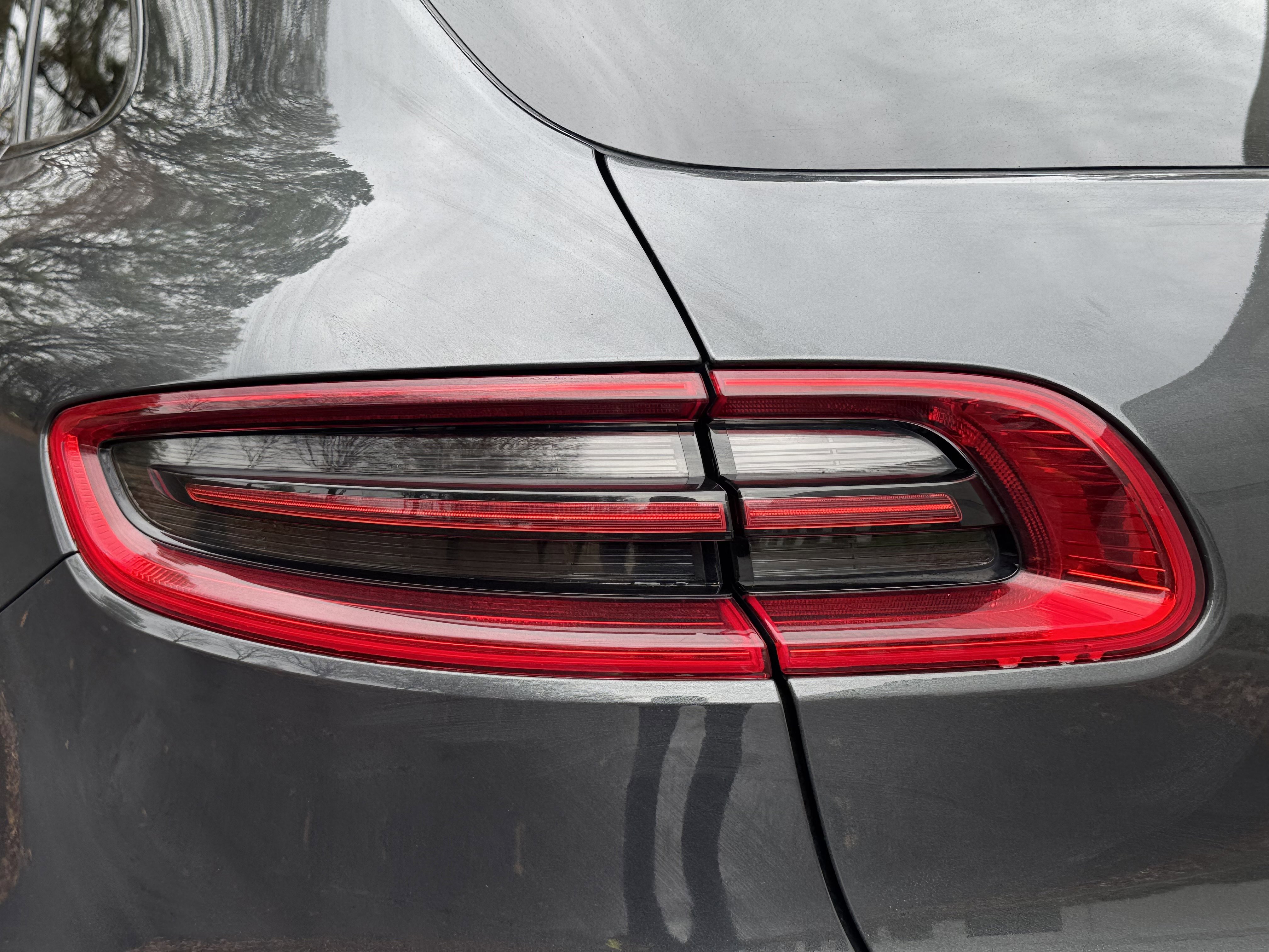 Used 2017 Porsche Macan Turbo image 23