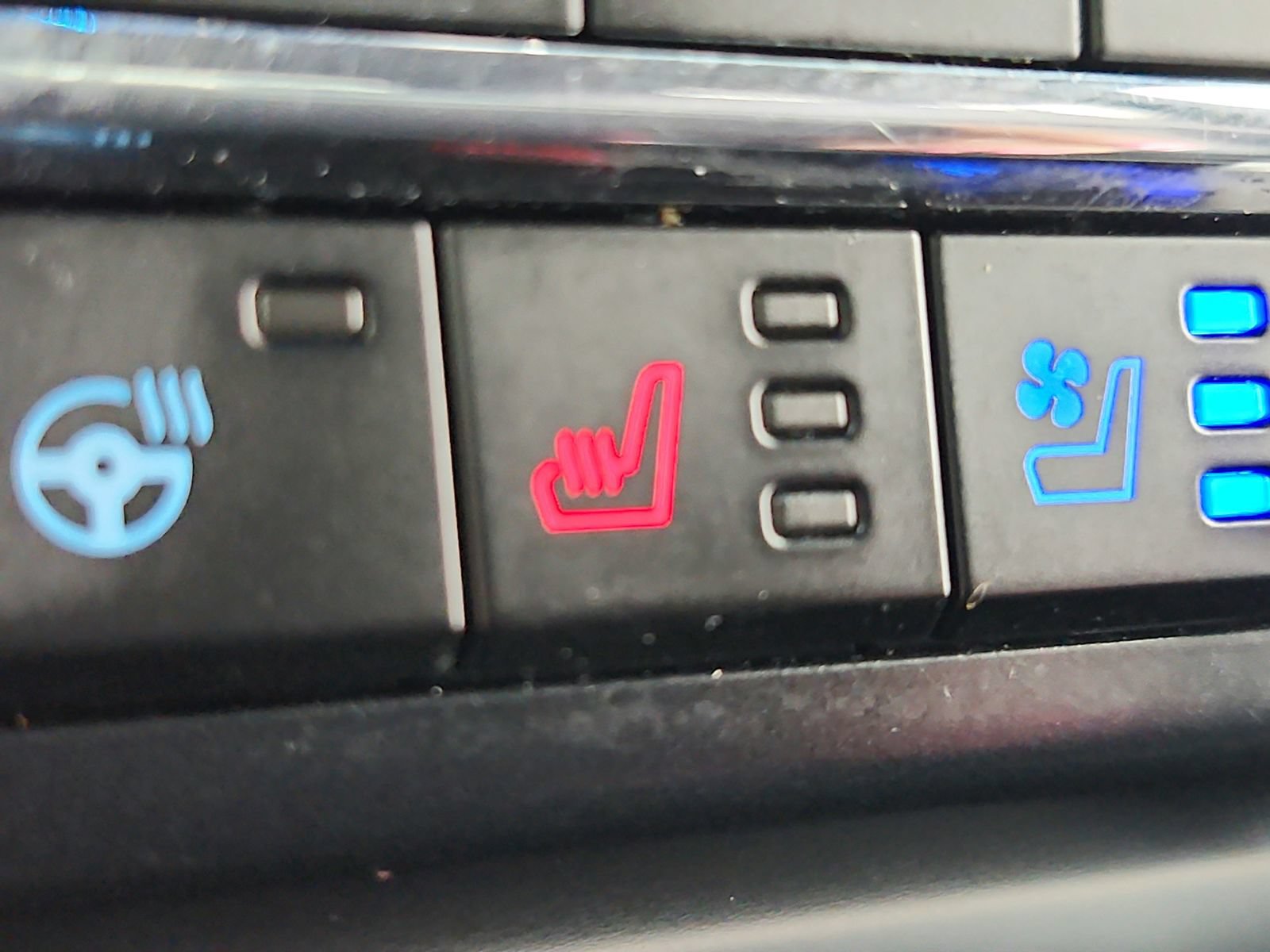 Used 2023 Ford F150 Lariat w/ Equipment Group 502A High AWD/4WD image 37