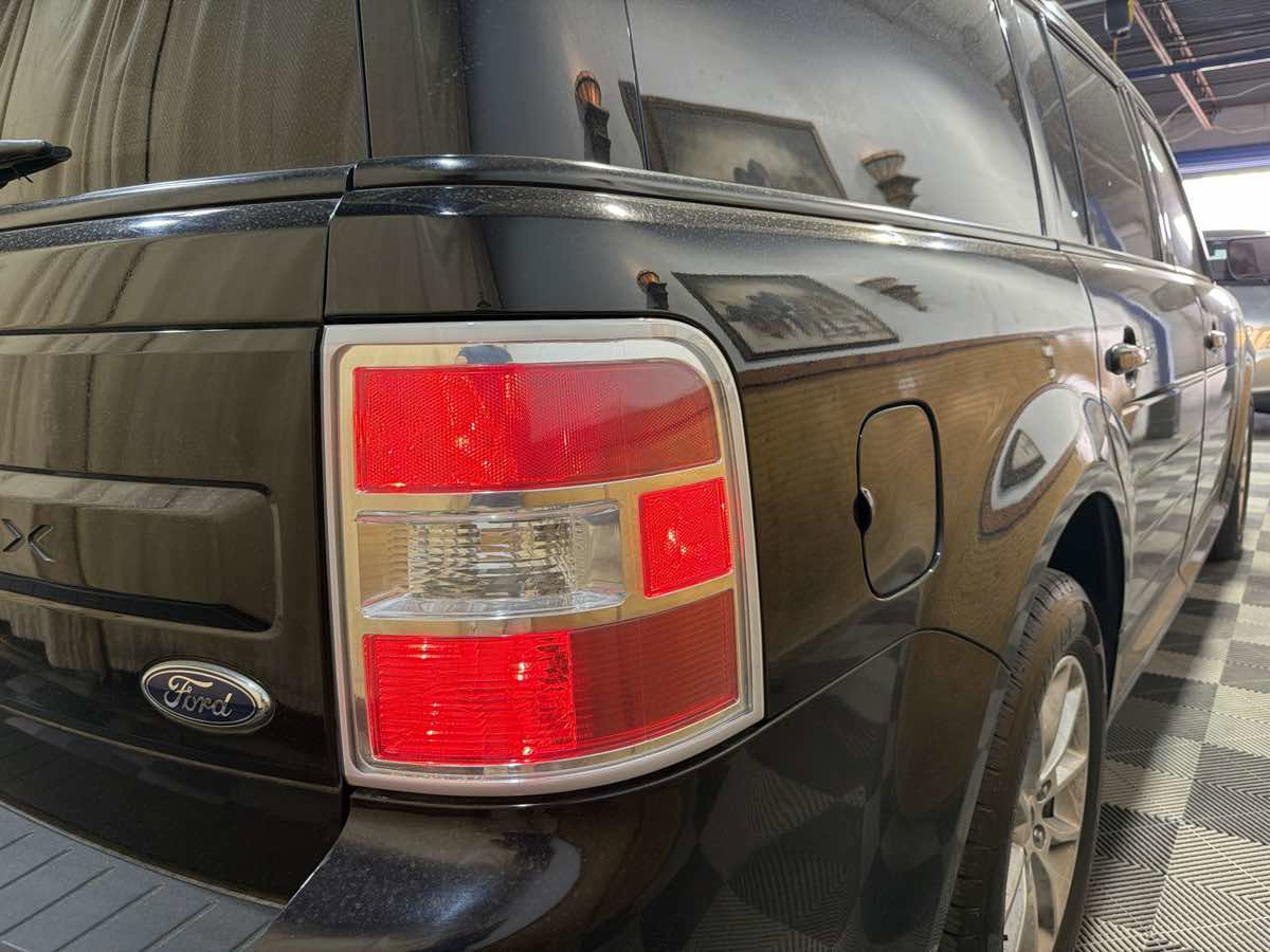 Used 2019 Ford Flex SE image 10