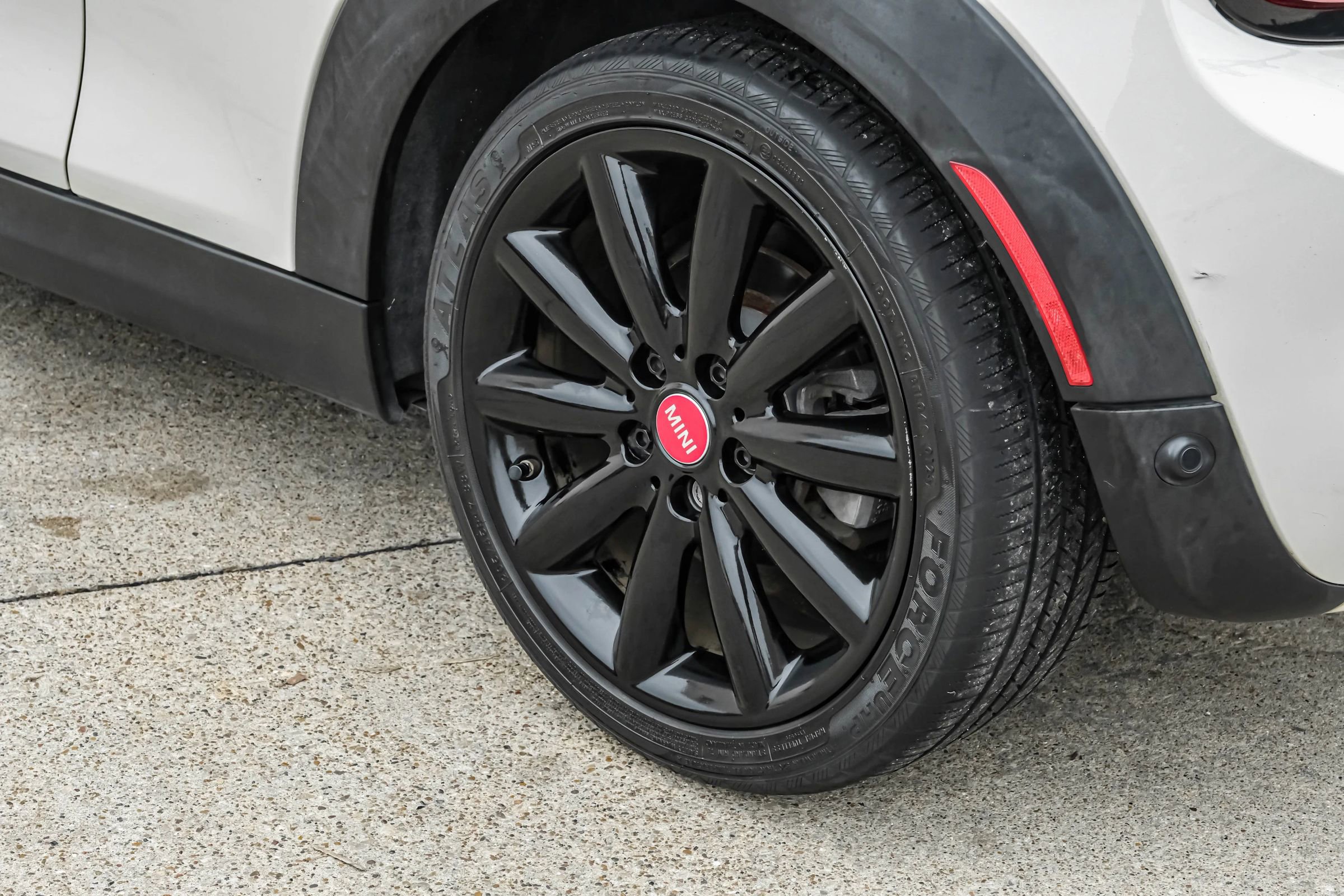 Used 2019 MINI Cooper S w/ Premium Package image 51