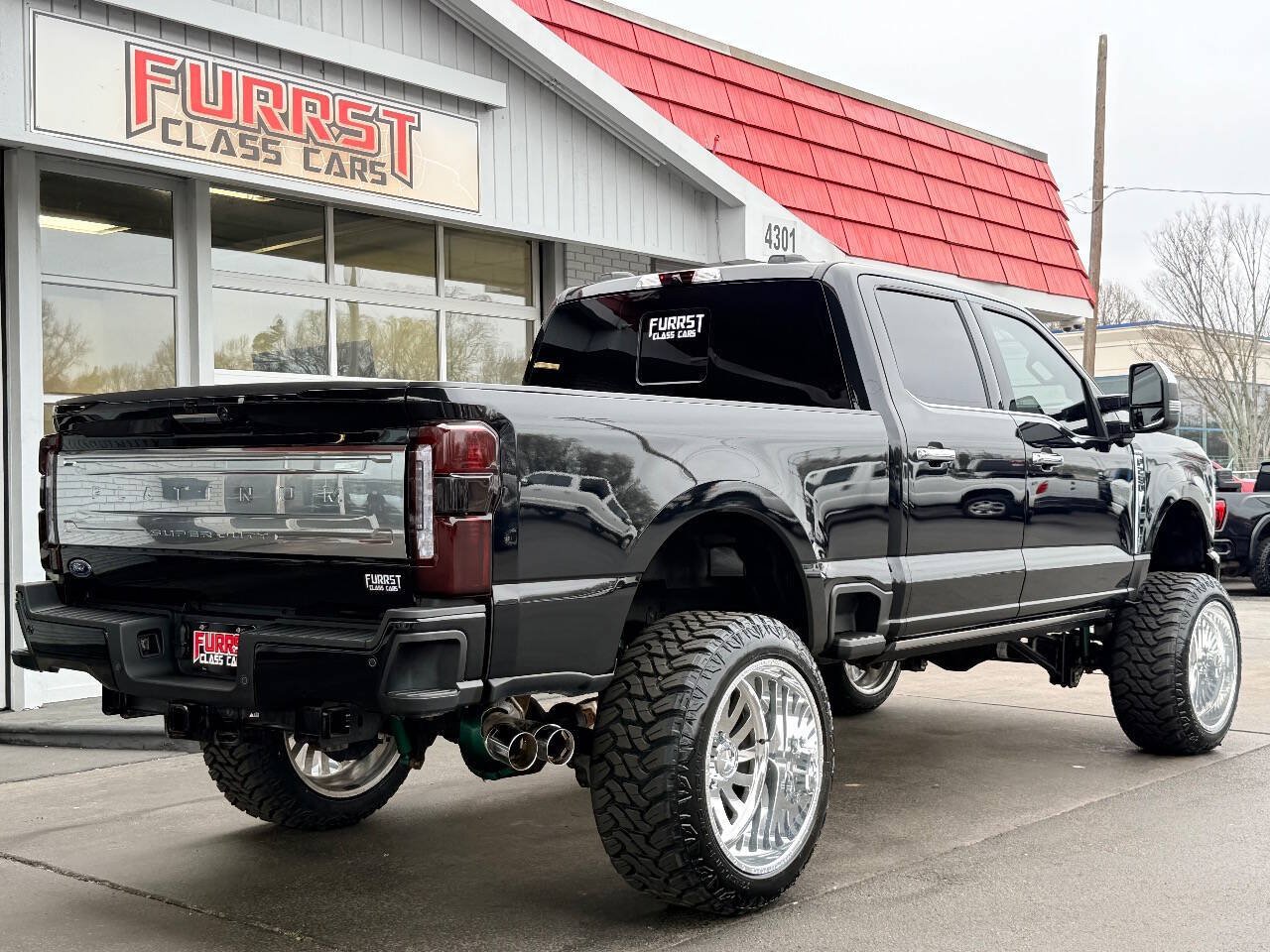 Used 2024 Ford F250 Platinum AWD/4WD image 3