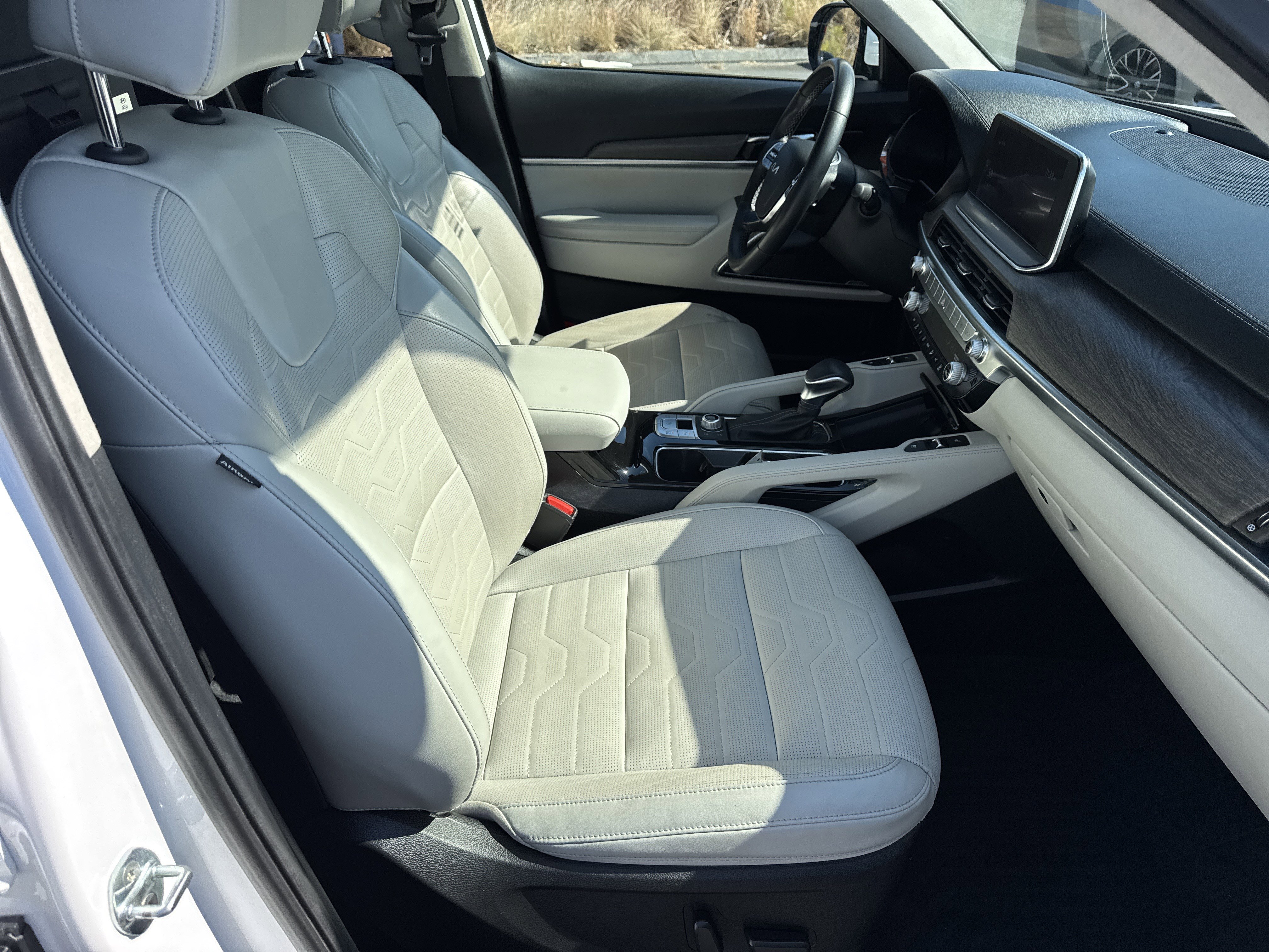 Certified 2022 Kia Telluride SX w/ SX Prestige Package image 13