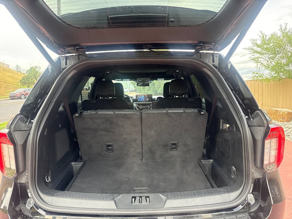 Used 2025 Ford Explorer ST AWD/4WD image 8