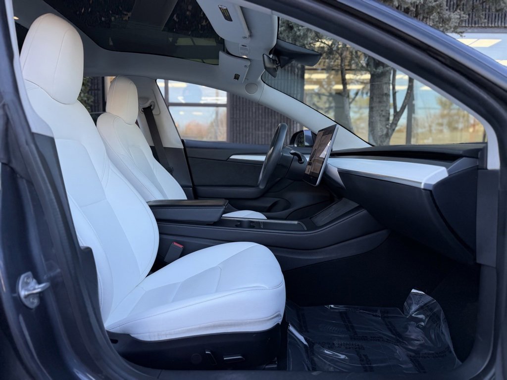 Used 2022 Tesla Model 3 Long Range image 33