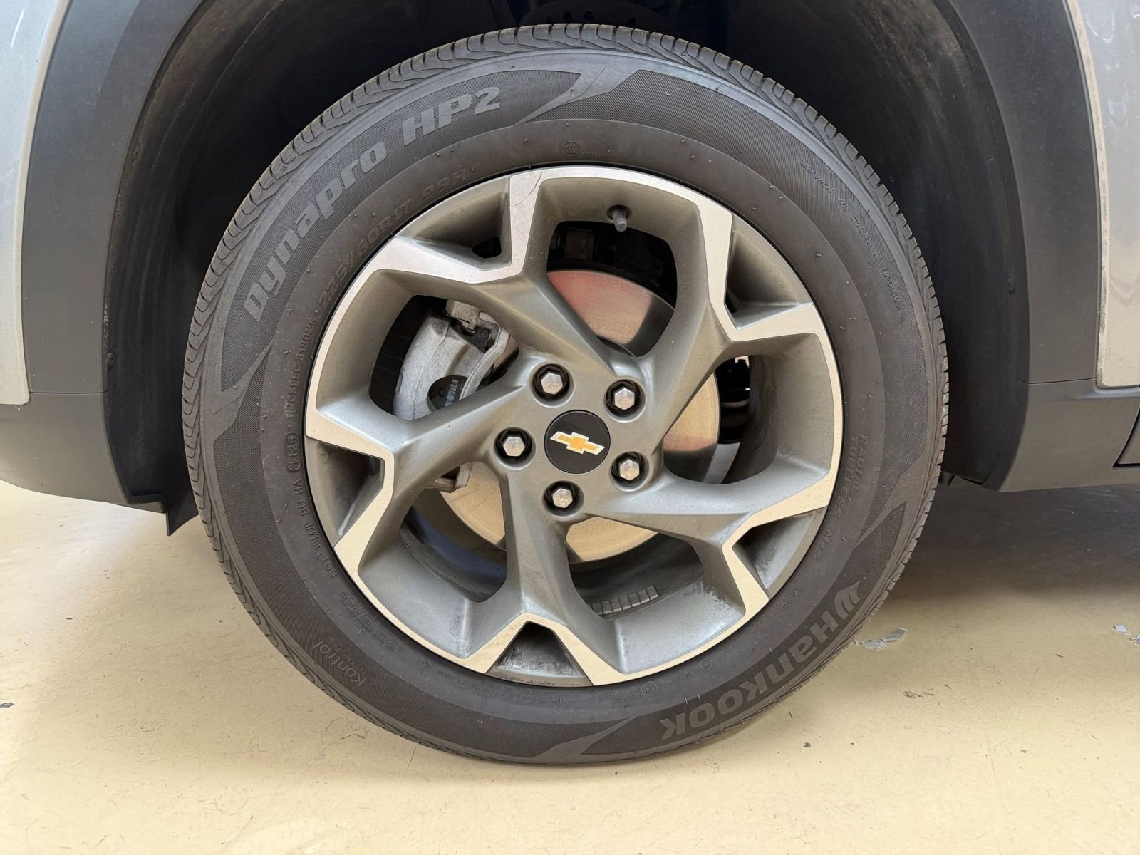 Used 2025 Chevrolet Trax LT FWD image 29
