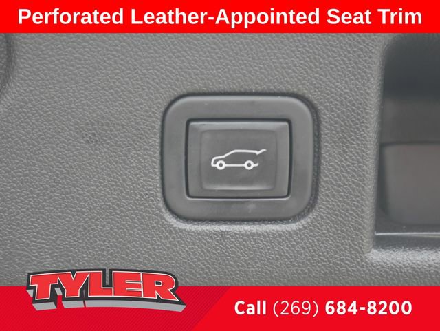 Used 2023 Chevrolet Equinox RS w/ RS Leather Package image 20