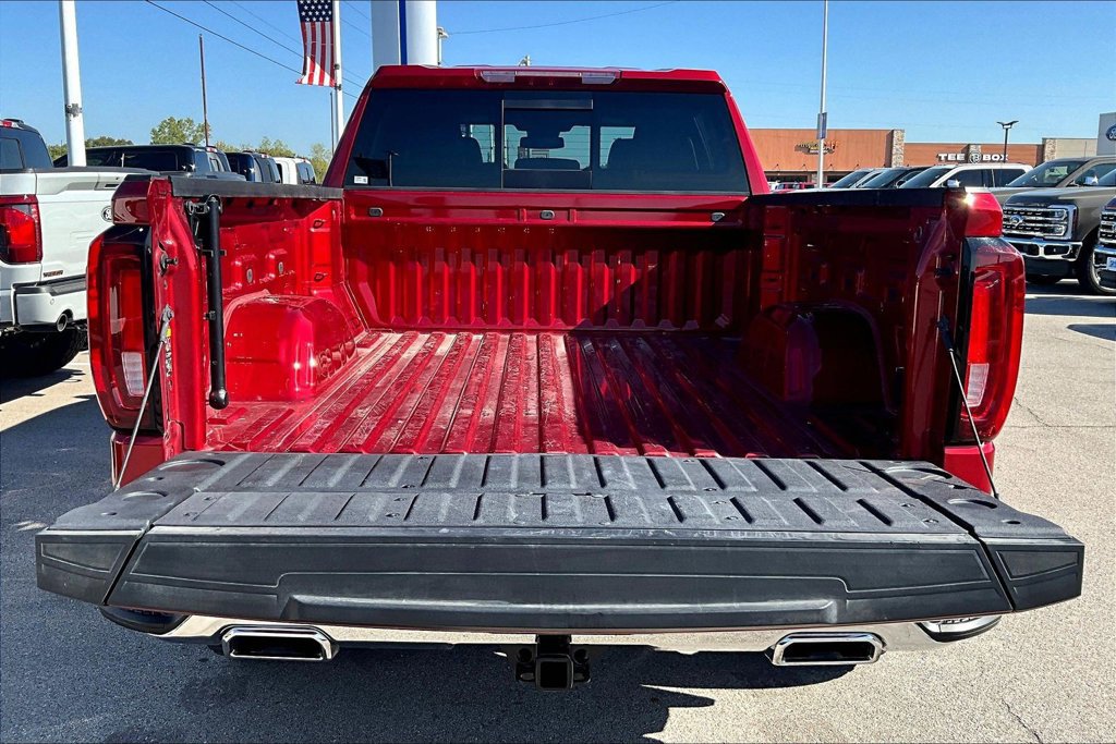 Used 2023 GMC Sierra 1500 SLT w/ SLT Premium Package AWD/4WD image 30