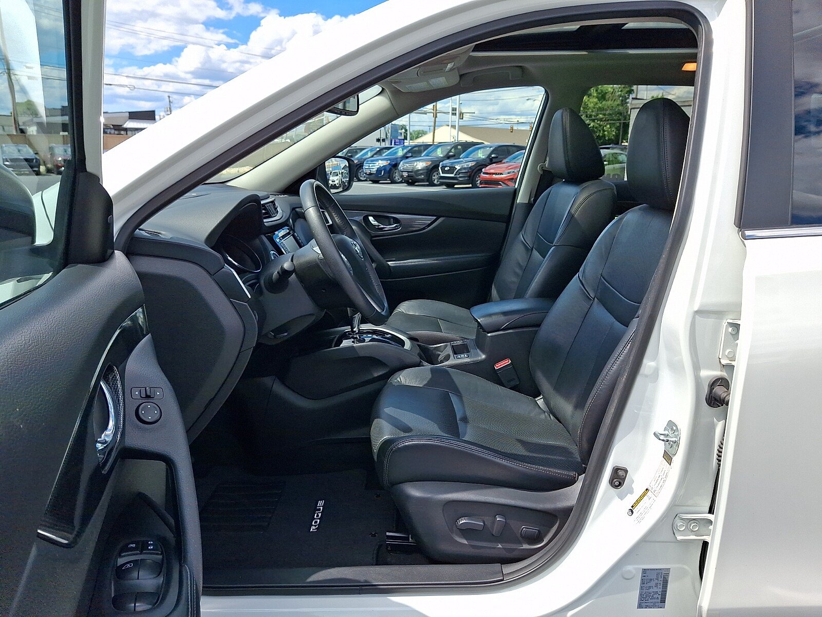 Used 2015 Nissan Rogue SL w/ SL Premium Package AWD/4WD image 21
