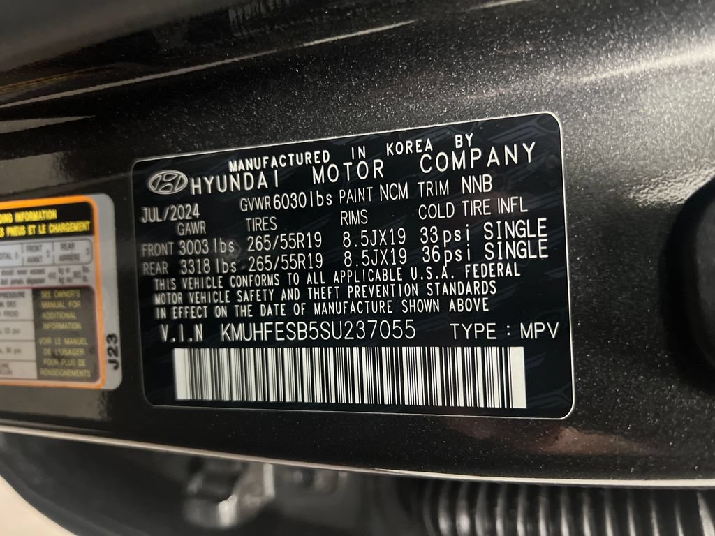 Used 2025 Genesis GV80 2.5T Standard AWD/4WD image 32