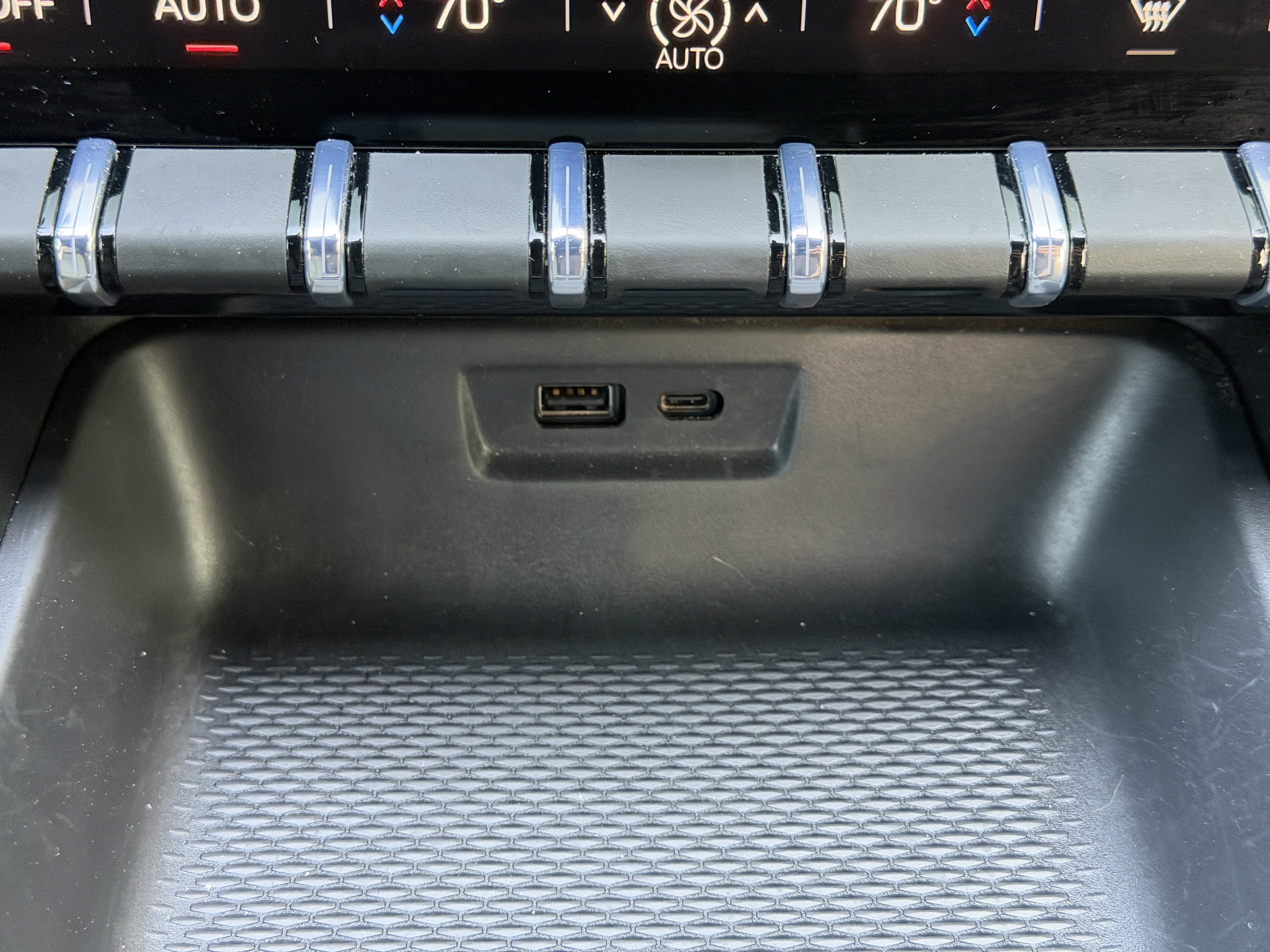 New 2026 GMC Terrain AT4 w/ Convenience Package III image 25