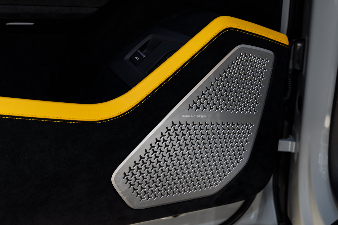 Used 2024 Lamborghini Urus Performante AWD/4WD image 26