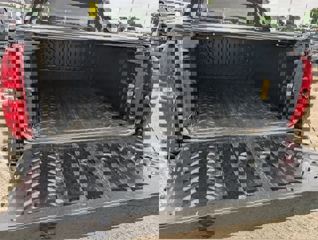 Used 2013 Chevrolet Avalanche LTZ image 7