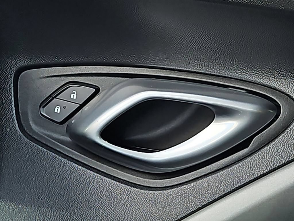 Used 2023 Chevrolet Camaro LT RWD image 26