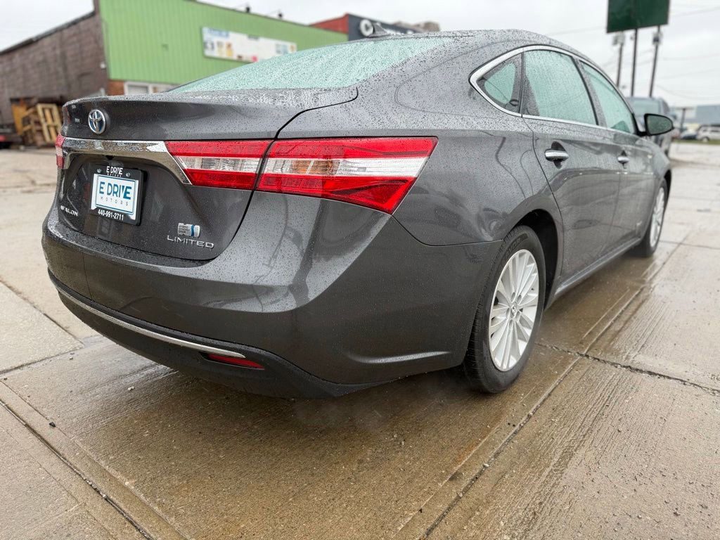 Used 2015 Toyota Avalon Limited w/ Technology Package image 5