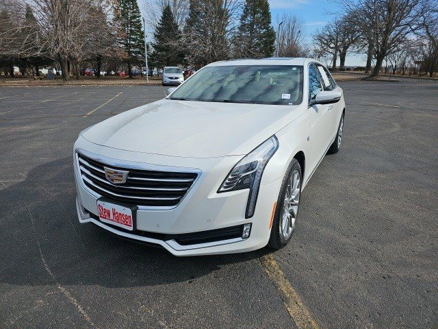Used 2017 Cadillac CT6 Luxury image 2