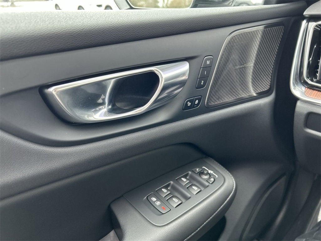 Certified 2025 Volvo S60 B5 Plus image 15