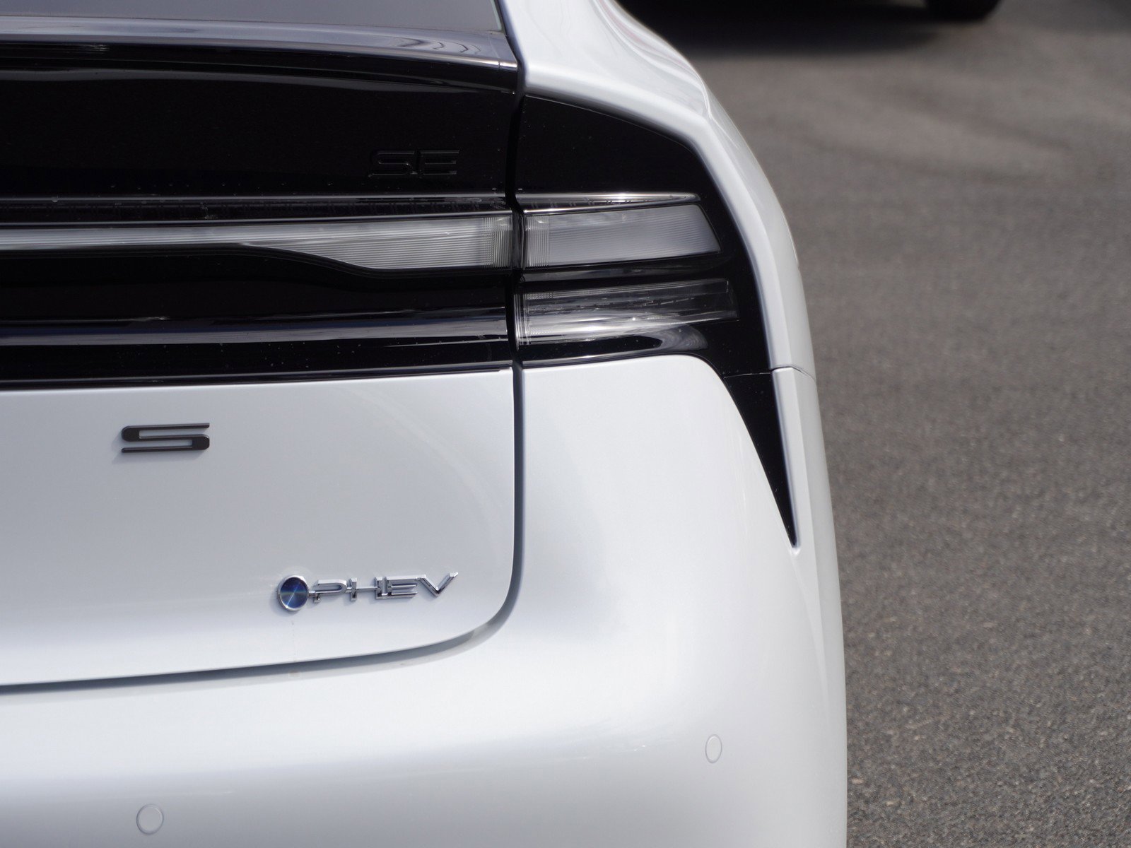 New 2026 Toyota Prius Plug-In Hybrid image 10