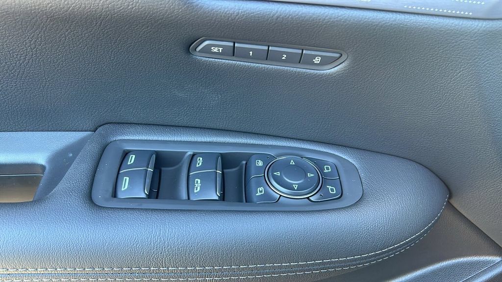New 2025 Cadillac XT5 Premium Luxury FWD image 23