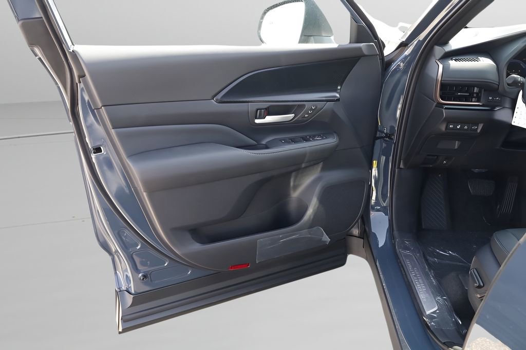 New 2026 Toyota Grand Highlander AWD Hybrid image 7