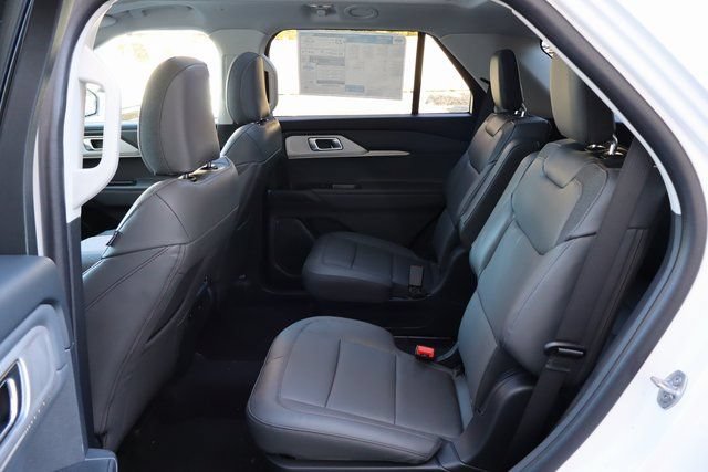 New 2026 Ford Explorer Active w/ Active Comfort Package AWD/4WD image 13